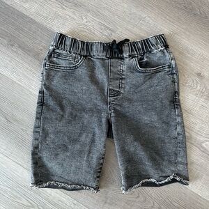 3/20$ Old Navy boys black denim jean pull on shorts size L 10-12